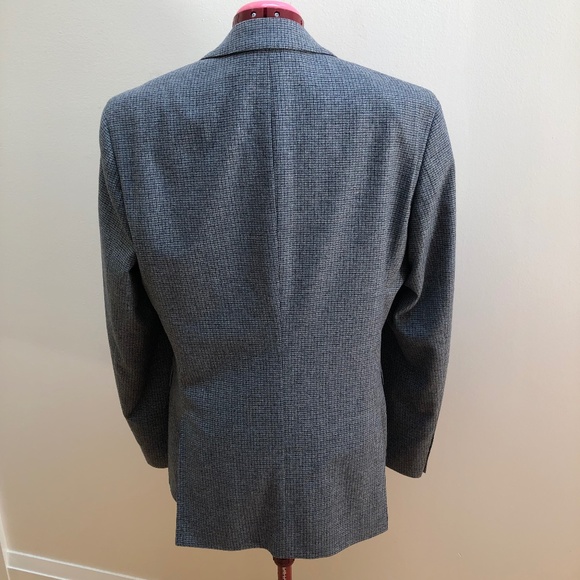 Men's 42R Hugo Boss Blue Tweed Two Button Wool Blazer - Picture 2 of 14